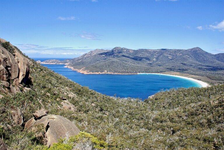 The Allure of Luxury Eco-Resorts: Sustainable Retreats in Natural Paradises