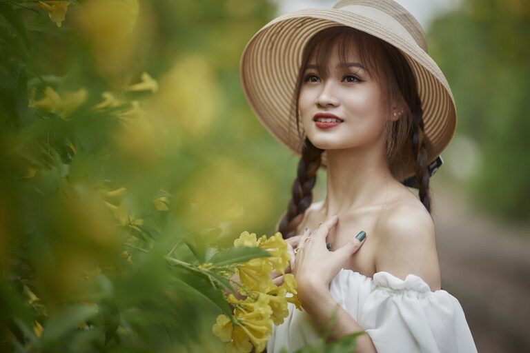 Fashion and Music: Influence of Indie Music on Alternative Fashion