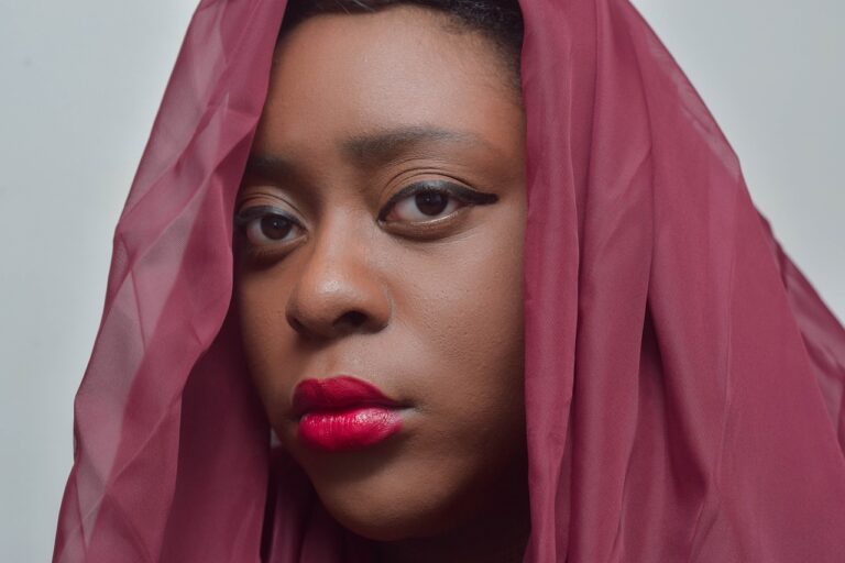 Fashion and Literature: The Influence of Fashion Magazines on Literature